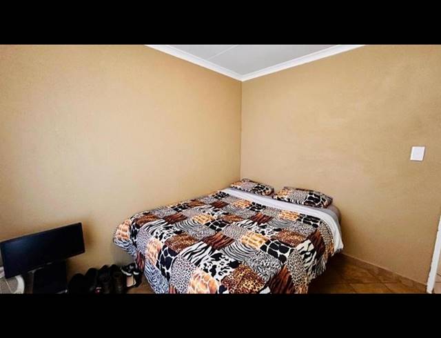 2 BEDROOM HOUSE FOR SALE IN THE ORCHARDS